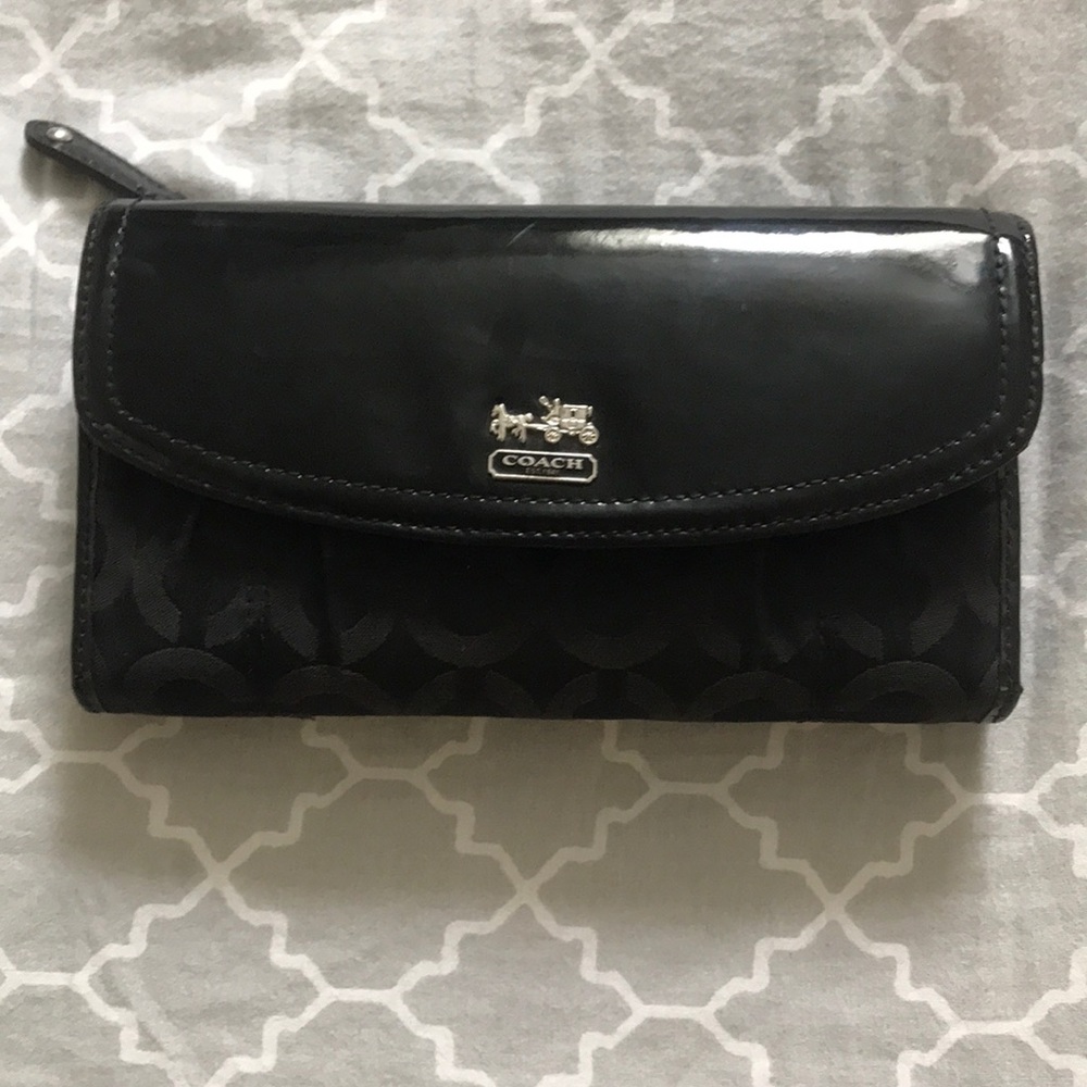 ❌SOLD❌Authentic Coach Wallet